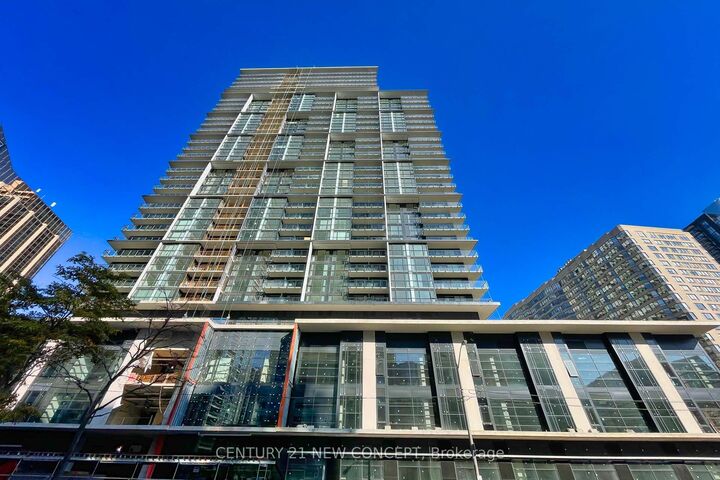 Property Photo:  4955 Yonge Street E 705  ON M2N 5N6 
