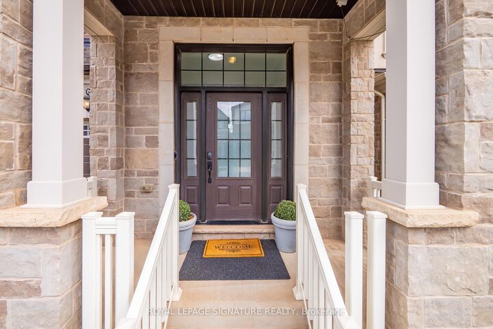Property Photo:  1493 Ford Strathy Crescent  ON L6H 3W9 