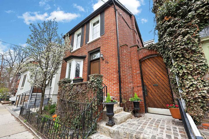 Property Photo:  24 Bishop Street  ON M5R 1N2 