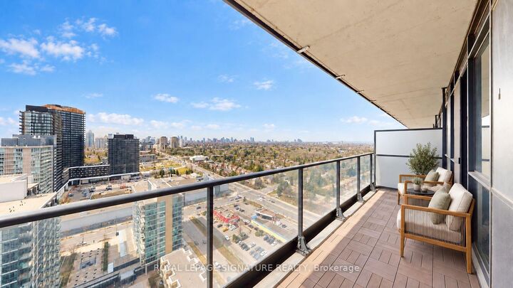 Property Photo: 33 Singer Court 2809 ON M2K 0B4