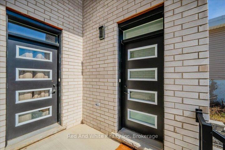 Property Photo:  498 Karn Street  ON N2M 2C1 