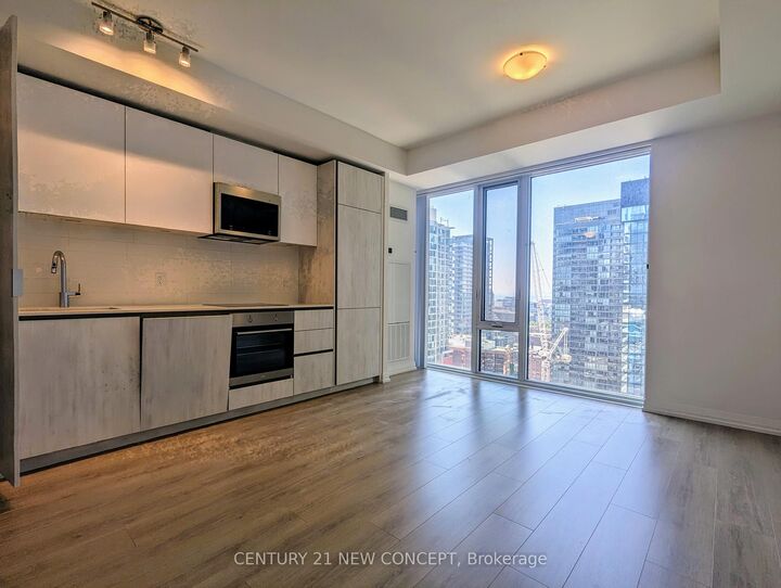 Property Photo:  8 Widmer Street 2915  ON M5V 0W6 