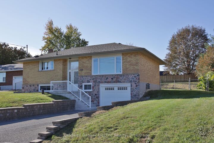 Property Photo:  282 Gifford Drive  ON K9L 1A7 