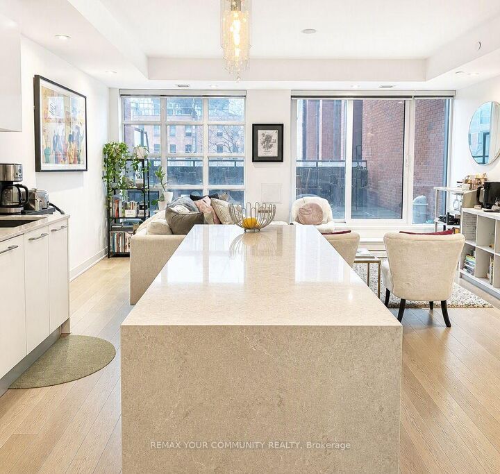 Property Photo:  501 Adelaide Street W 305  ON M5V 1T4 