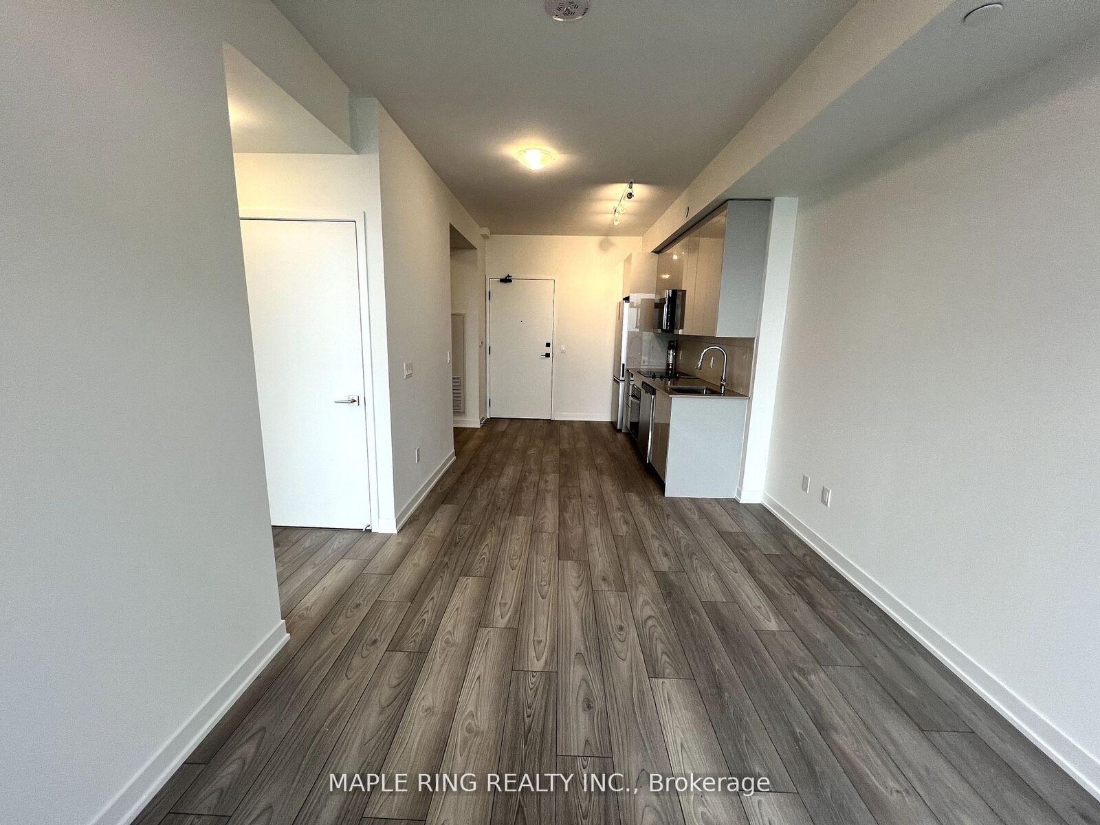 Property Photo:  474 Caldari Road 1908  ON L4K 0R5 