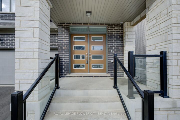 Property Photo:  51 William Nador Street  ON N2E 3X8 