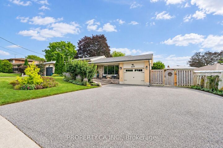 Property Photo:  609 Annapolis Avenue  ON L1J 2Y9 
