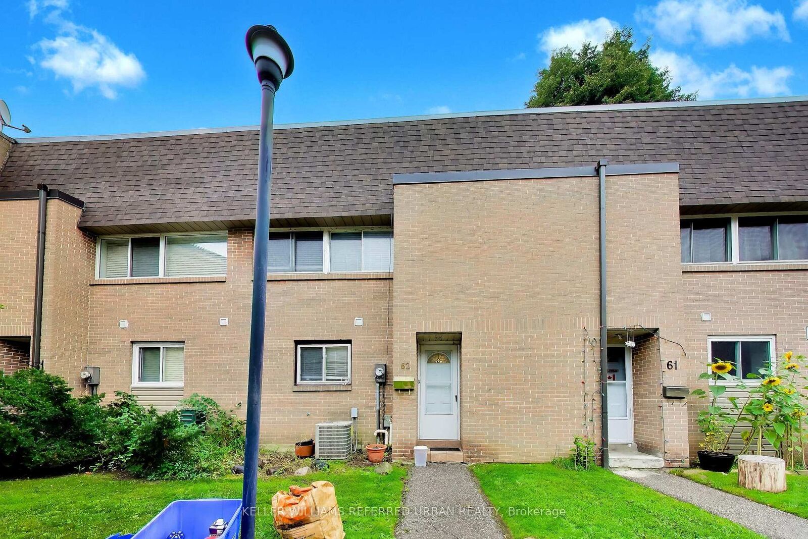 Property Photo:  1235 Radom Street 62  ON L1W 1J3 