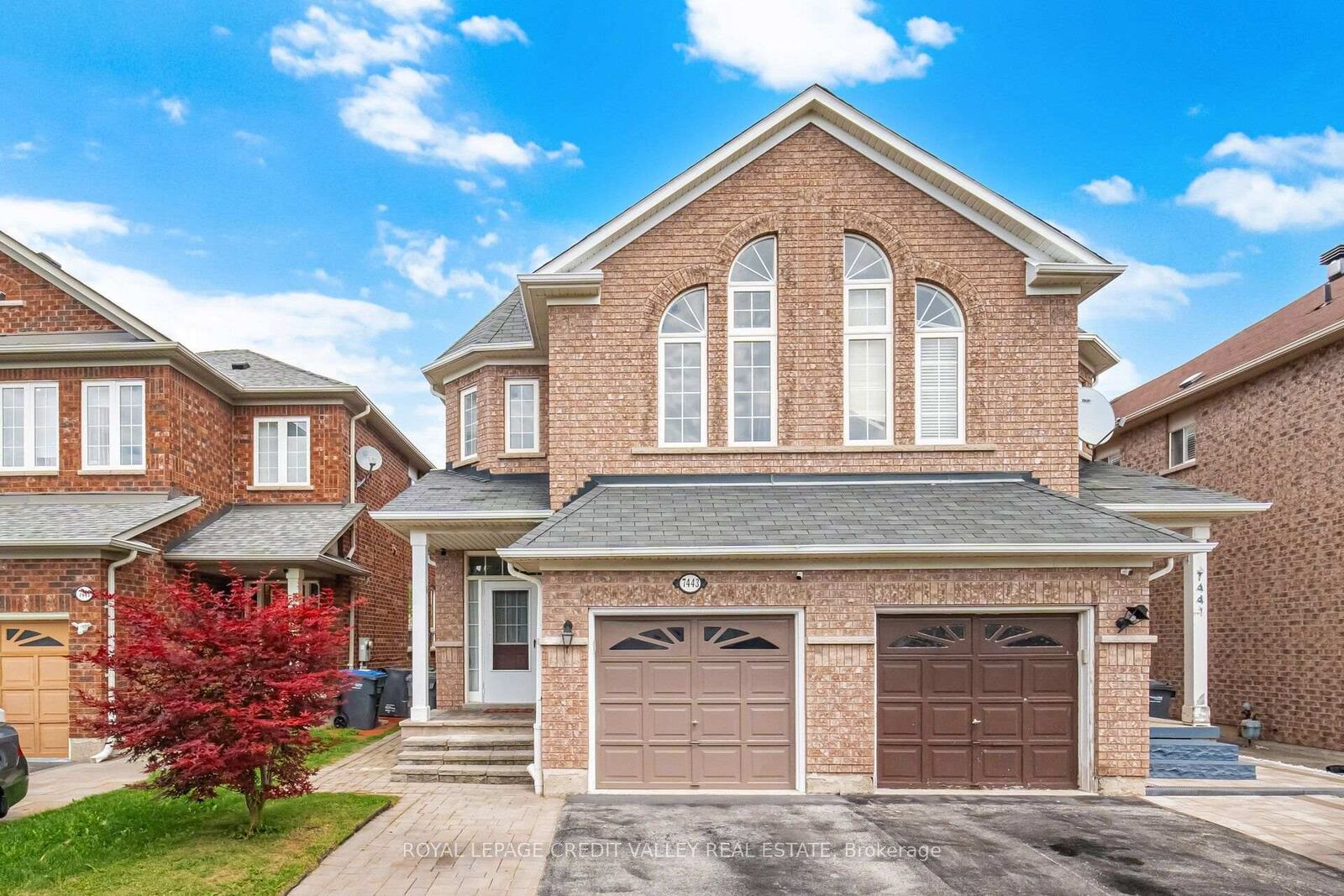 Property Photo:  7443 Russian Olive Close  ON L5N 8N7 