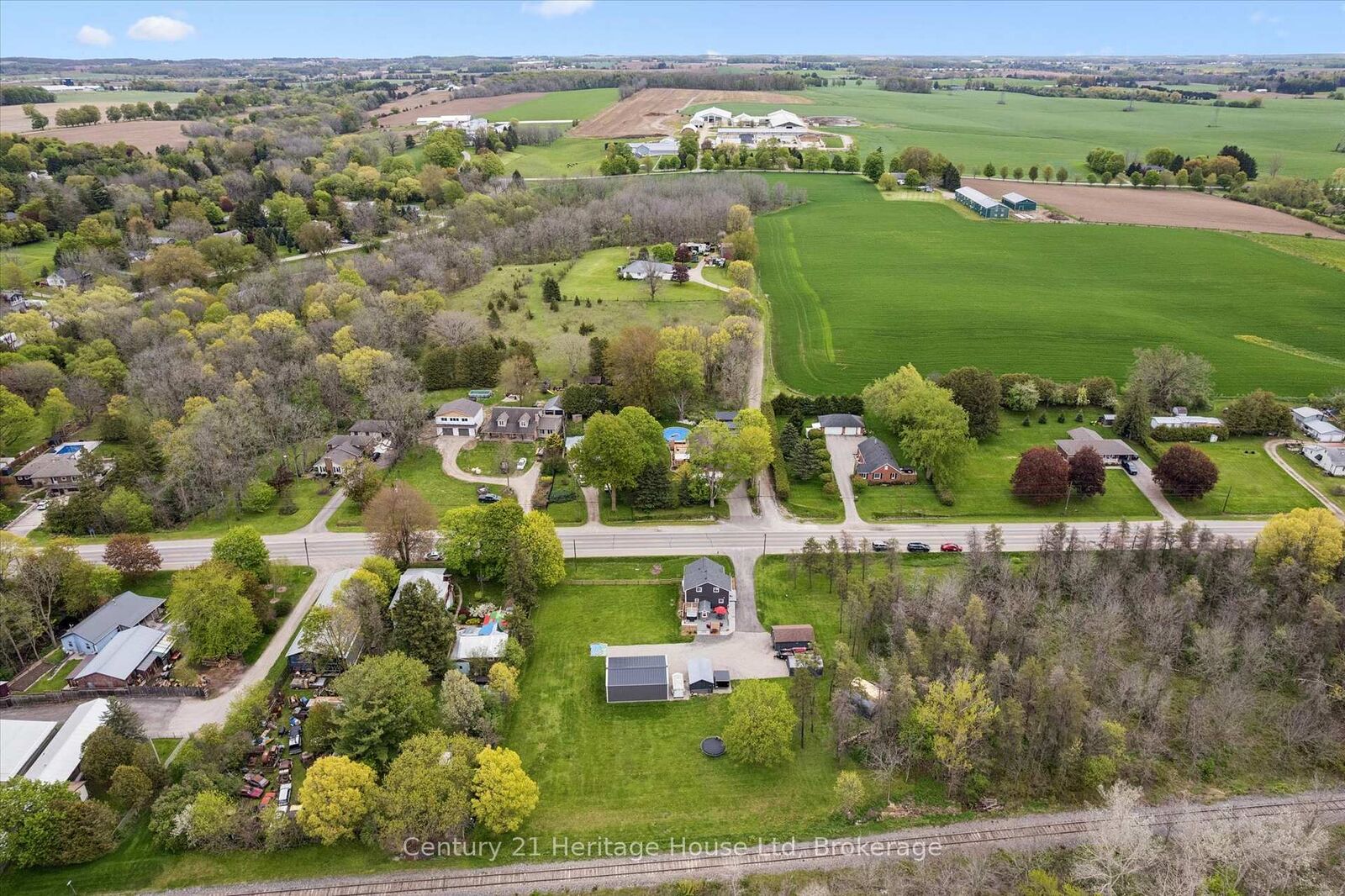 Property Photo:  584077 Beachville Road  ON N5C 3J5 