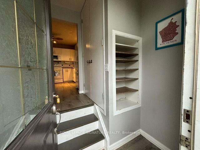 Property Photo:  2551 Padstow Crescent Upper  ON L5J 2G2 