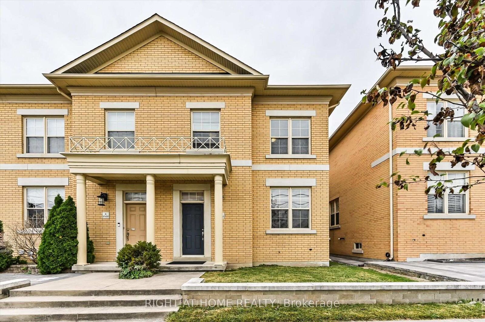 Property Photo: 10490 Victoria Square Boulevard ON L6C 0A4