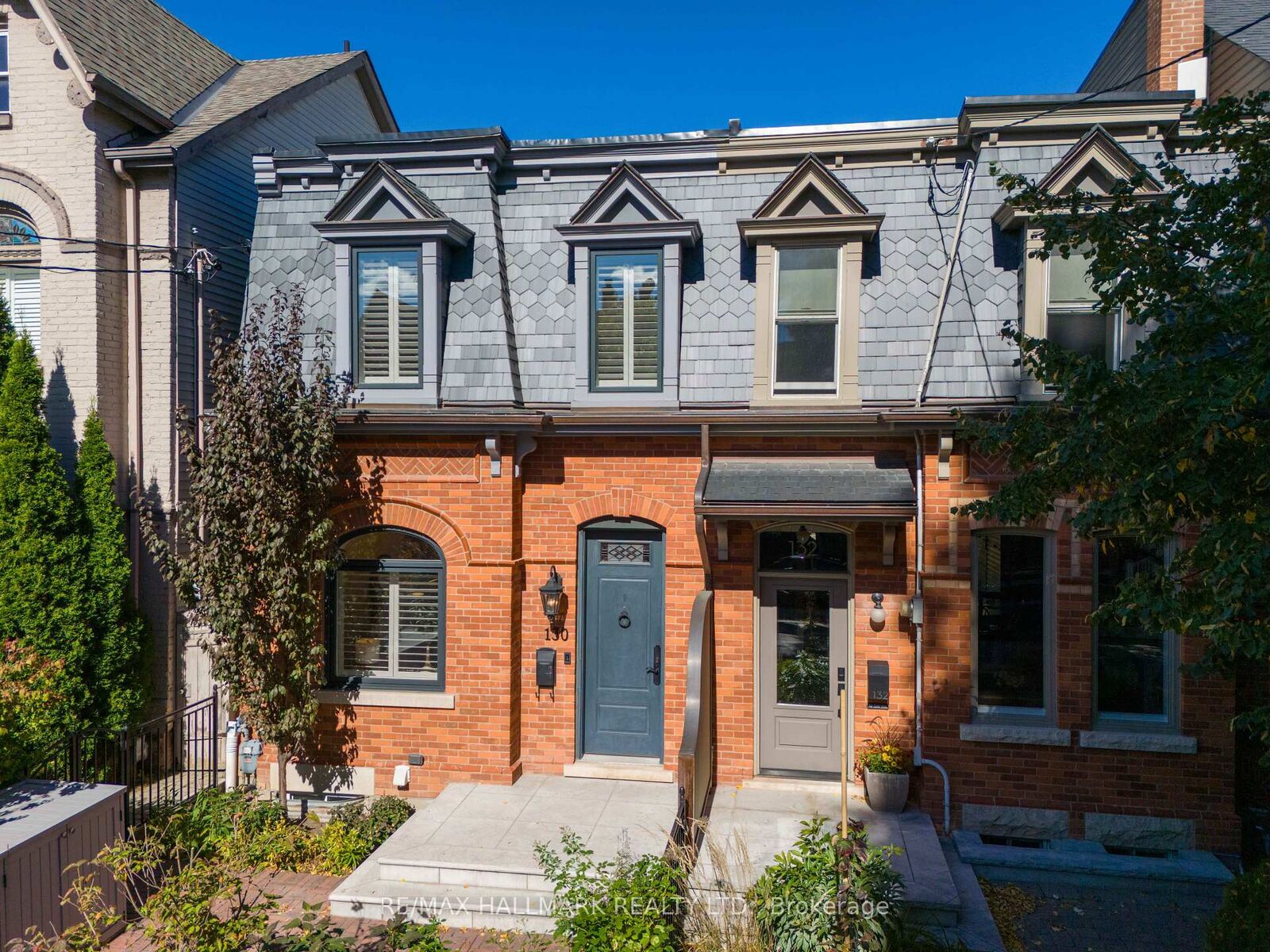 Property Photo:  130 Simpson Avenue  ON M4K 1A3 