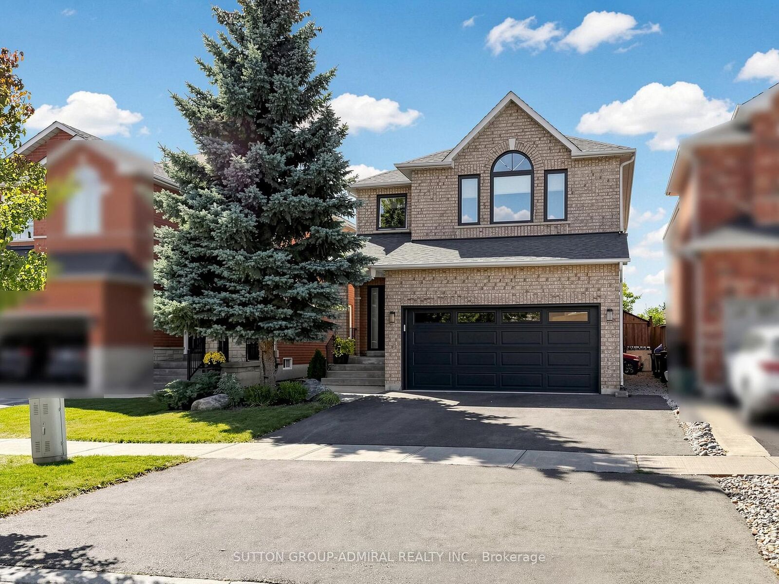Property Photo:  10 Silver Oaks Boulevard  ON L4H 1X5 
