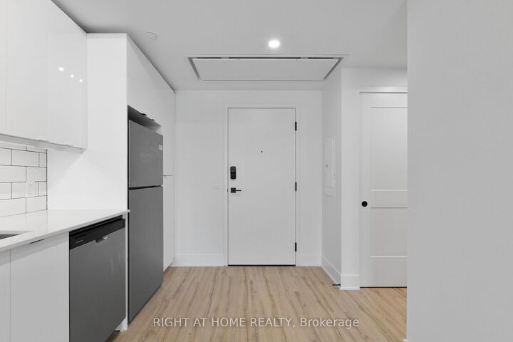 Property Photo:  377 Winona Avenue 411  ON K1Z 5H8 