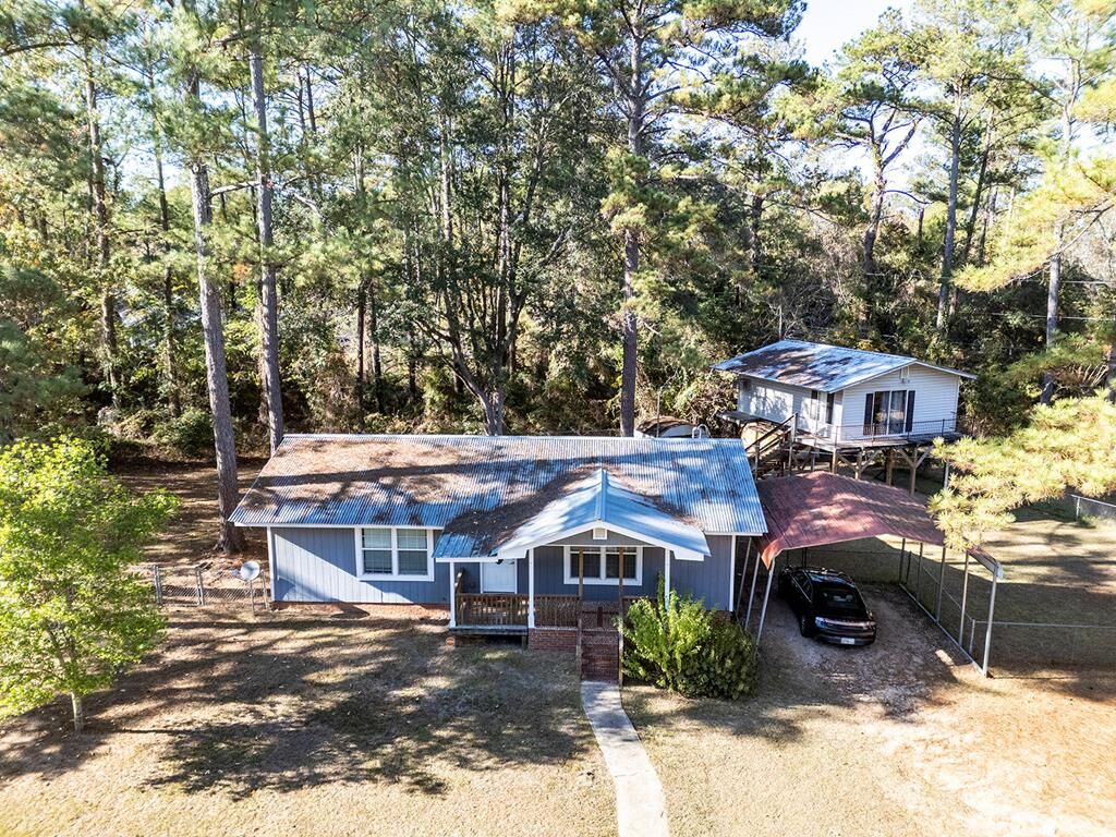 Property Photo:  2430 Beachview Drive  GA 31705 