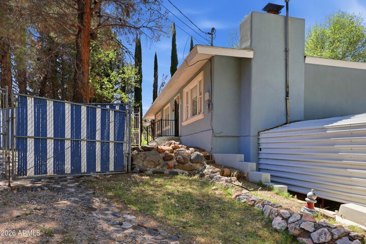 Property Photo:  1070 N Page Springs Road  AZ 86325 