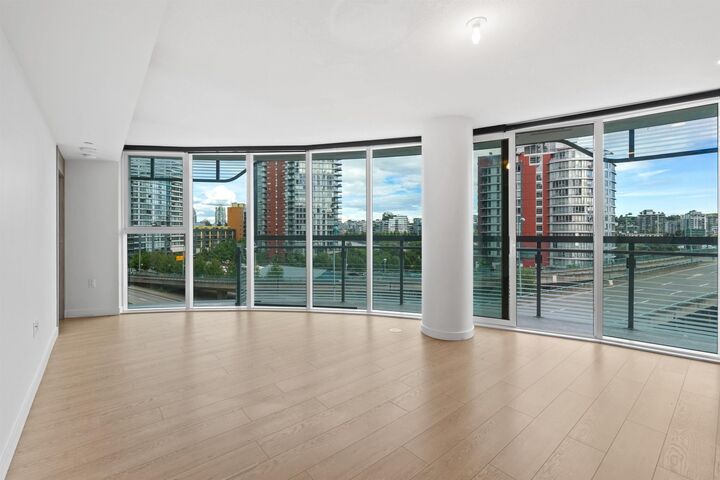 Property Photo:  87 Nelson Street 684  BC V6Z 0E8 