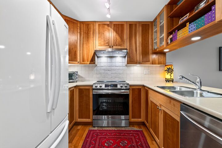 Property Photo:  15392 16A Avenue 215  BC V4A 1S9 