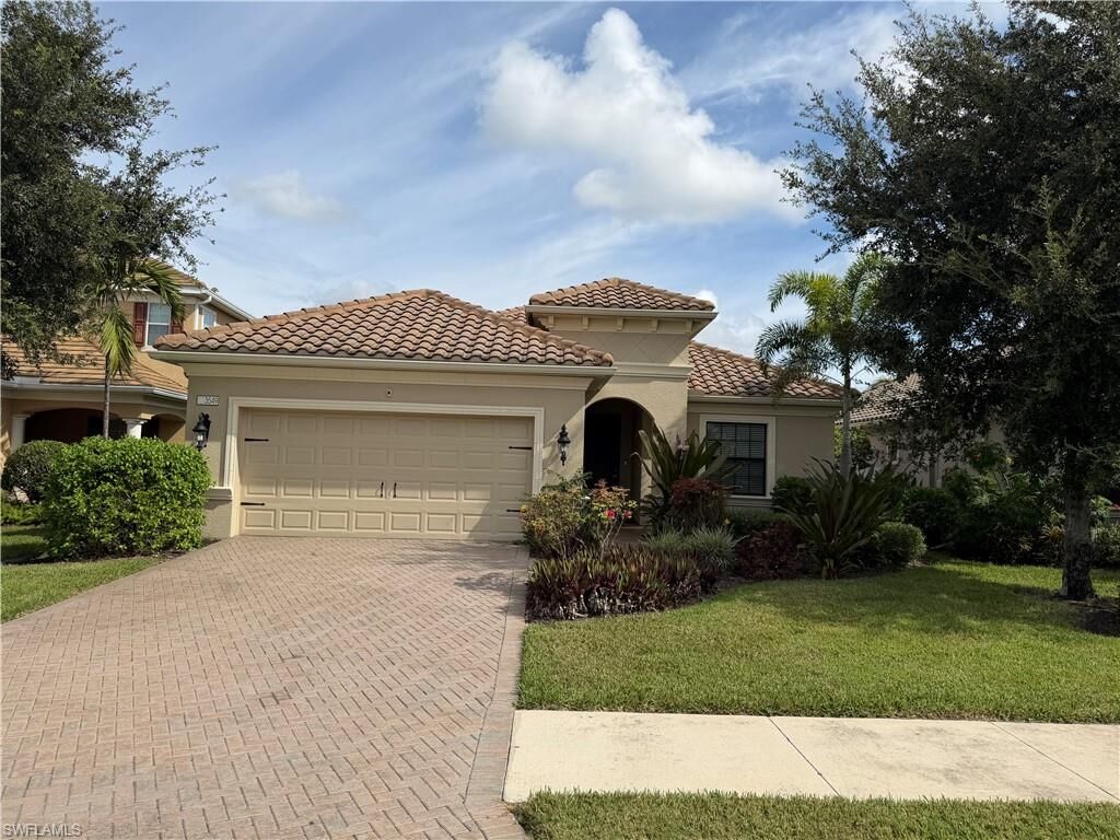 Property Photo:  3549 Canopy Cir  FL 34120 