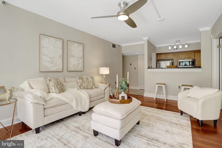 Property Photo:  1001 N Randolph Street 302  VA 22201 