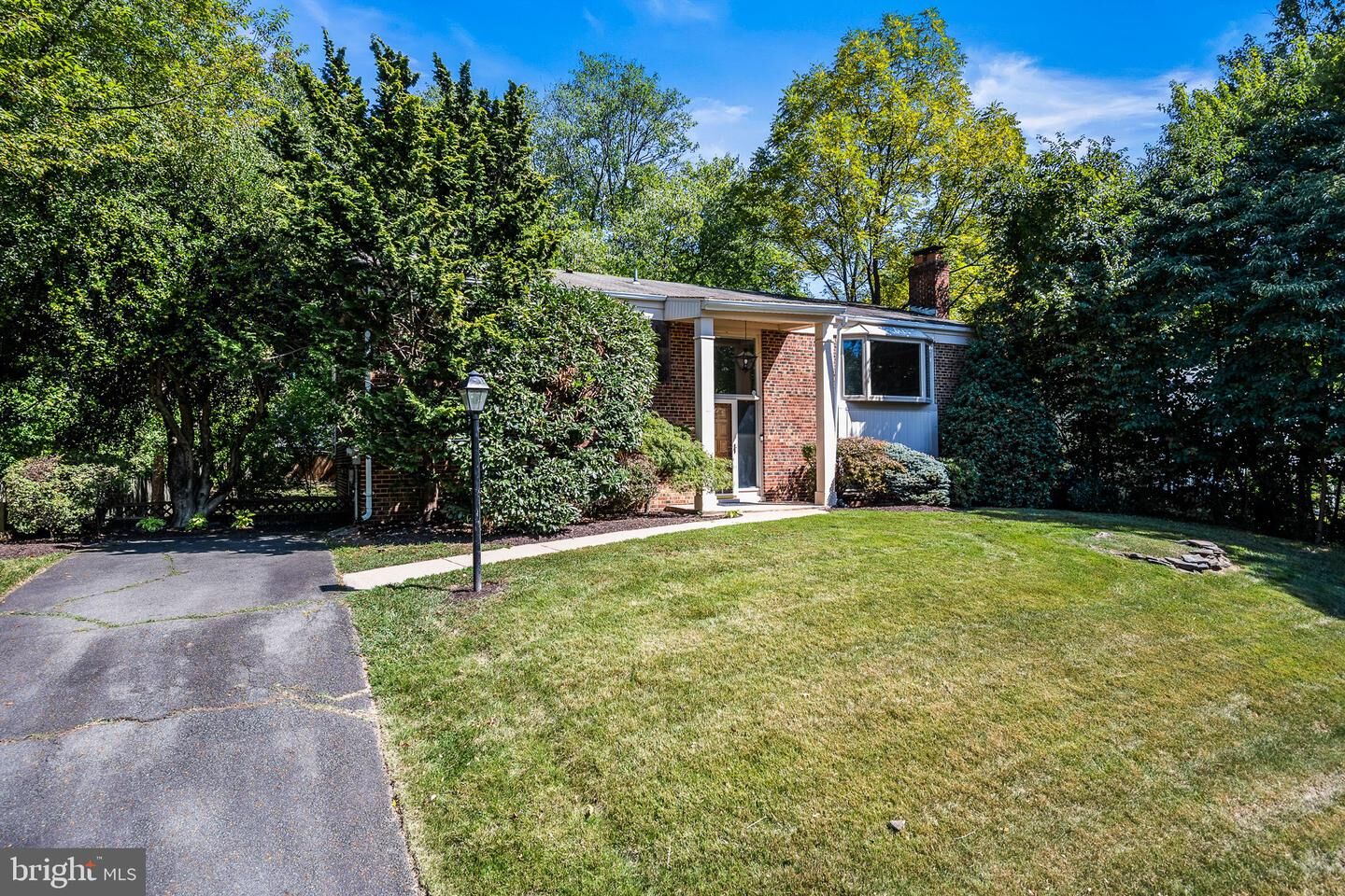 Property Photo:  1317 Macbeth Street  VA 22102 