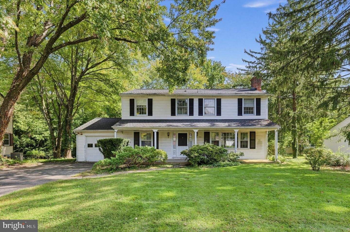 Property Photo: 124 Delview Drive DE 19810