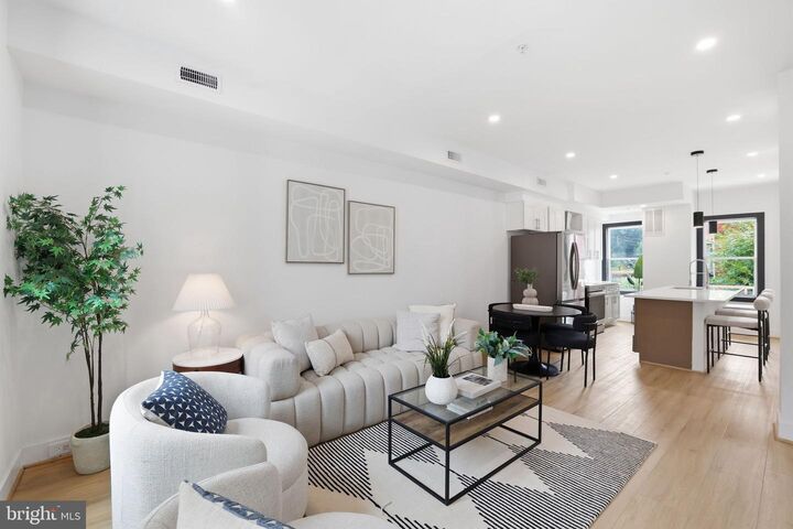 Property Photo: 1024 Spring Road NW DC 20010