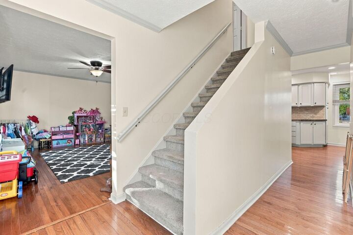 Property Photo: 609 Grist Run Road OH 43082