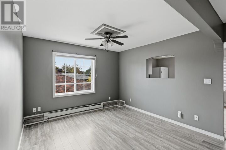 Property Photo:  509 Douglas St  ON P6C 1T3 