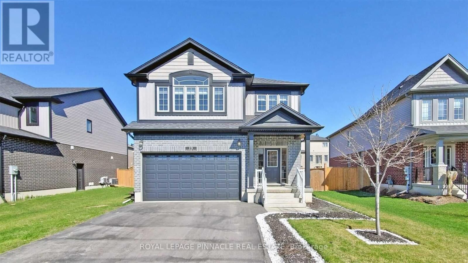 Property Photo:  19 Basswood Road  ON N3Y 1H3 