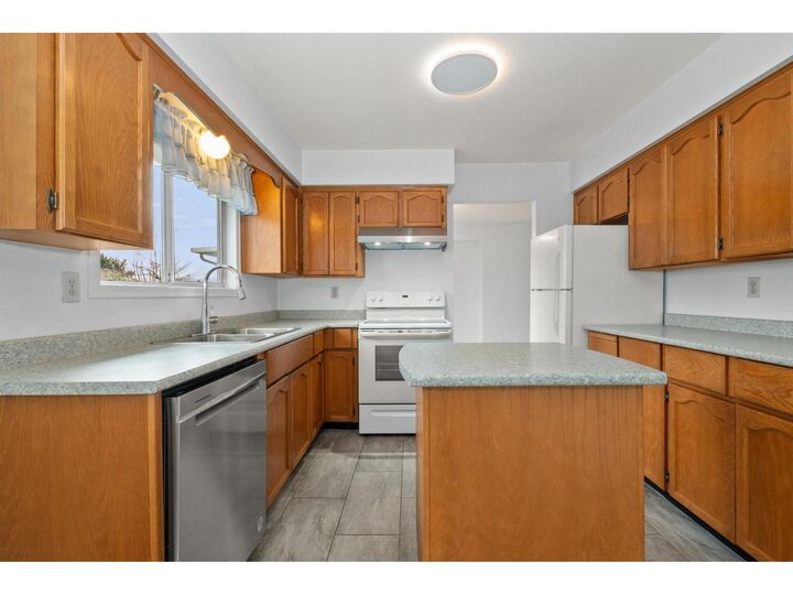 Property Photo: 3340 Clearbrook Road BC V2T 4T4