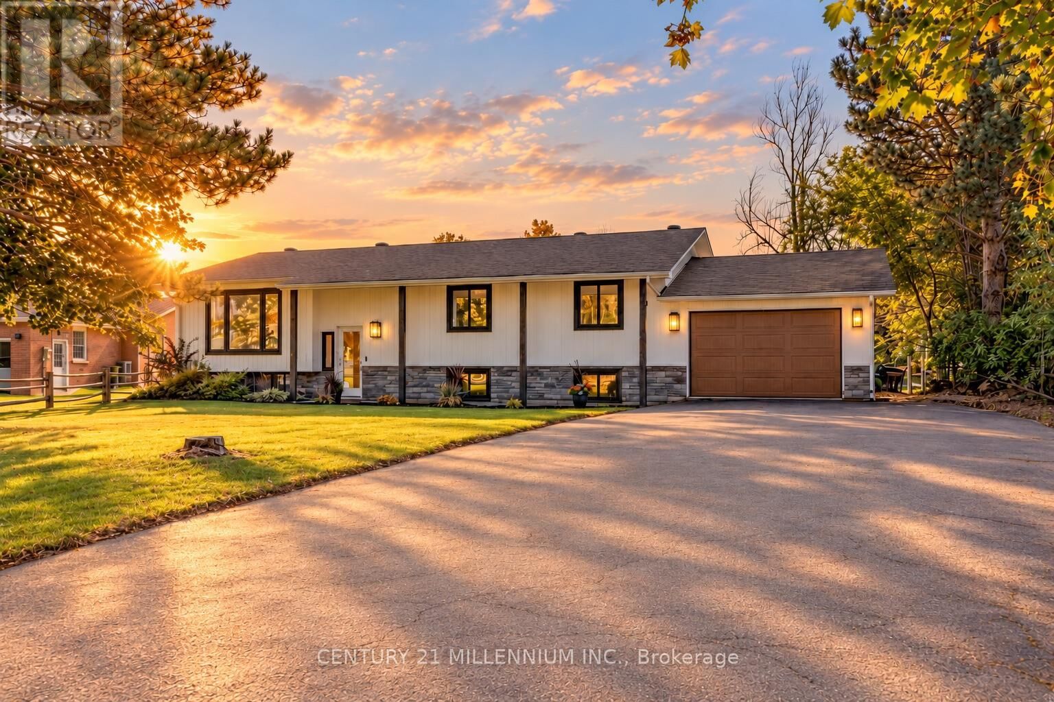 Property Photo:  35 Cloverhill Crescent  ON L0L 1L0 