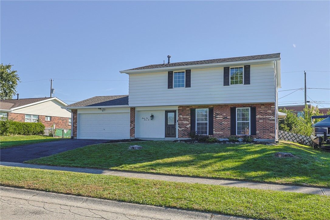Property Photo: 7146 Chadbourne Drive OH 45424