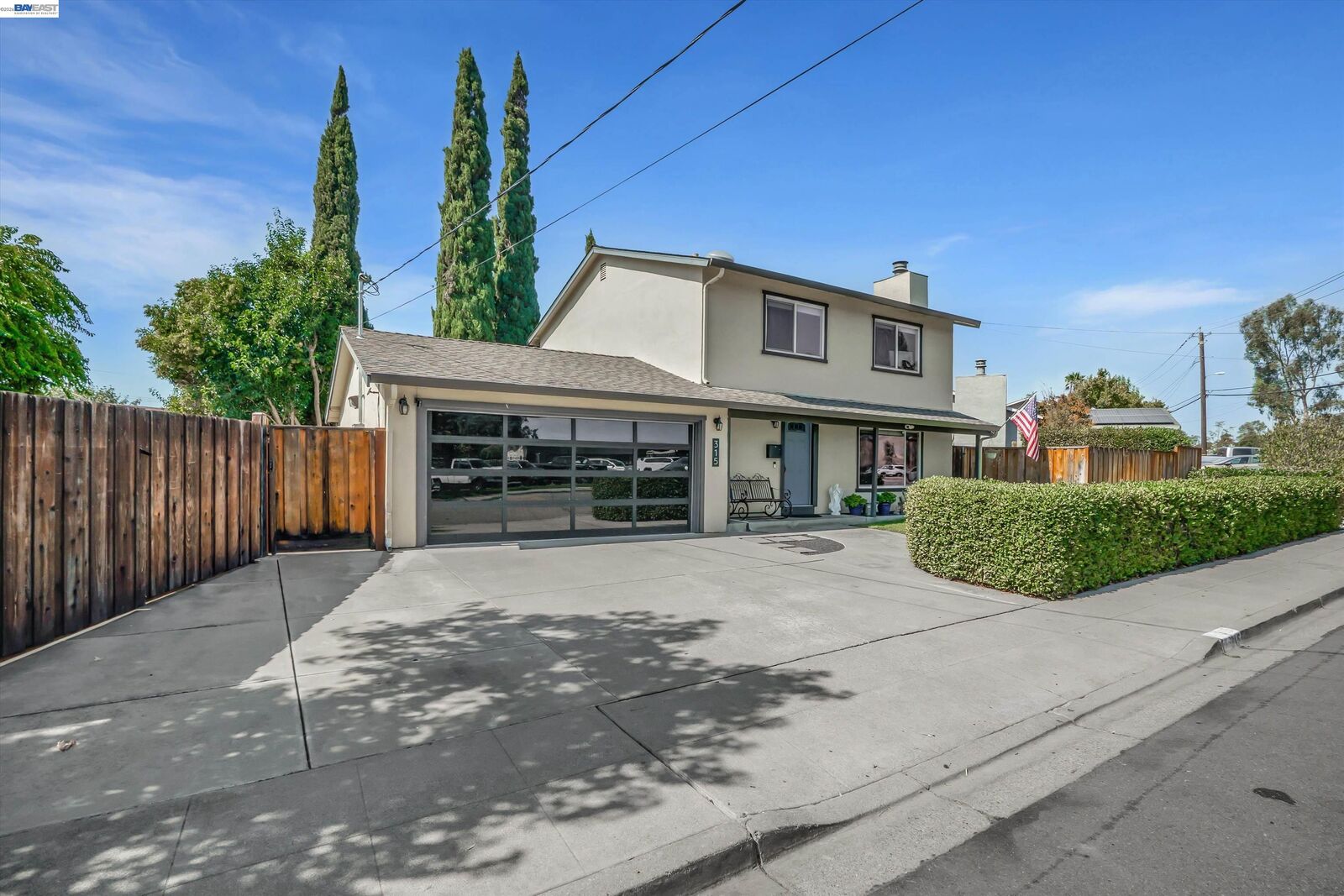 Property Photo: 315 Wall St CA 94550