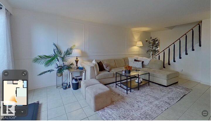 Property Photo: 7815 159 NW 109 AB T5R 2E1