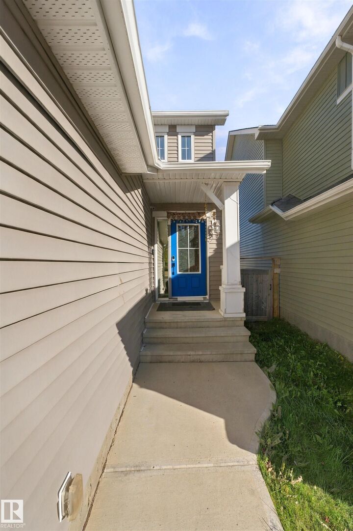 Property Photo:  2819 Duke Crescent SW  AB T6W 3Y3 