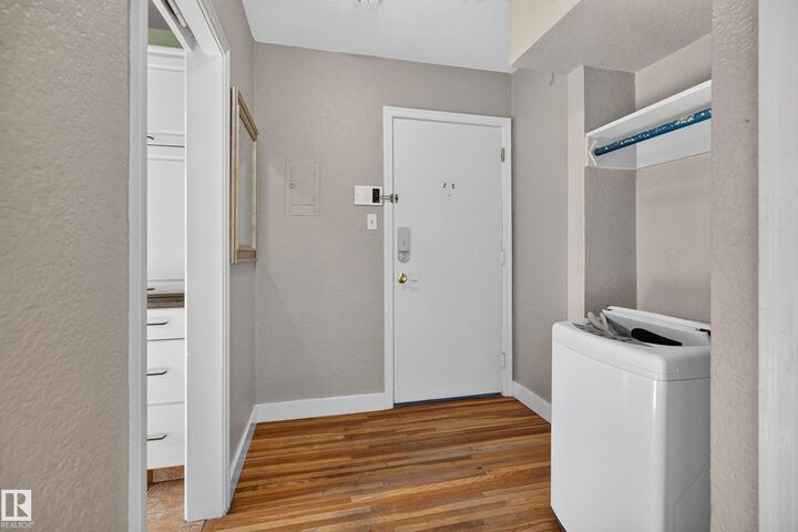 Property Photo:  11614 112 Avenue NW 7  AB T5G 0H7 