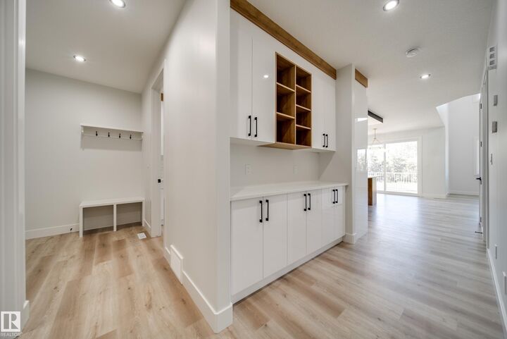Property Photo:  51 Norwyk Way  AB T7X 4E9 