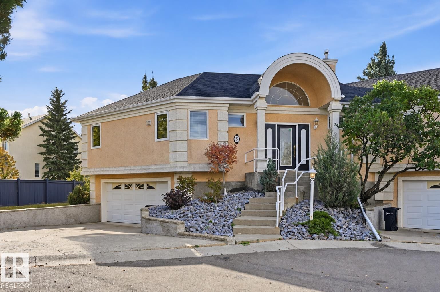Property Photo:  11809 9B Avenue NW 5  AB T6J 7B6 