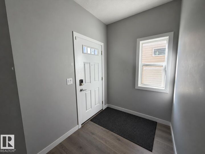 Property Photo: 424 42 Avenue NW AB T6T 2G1