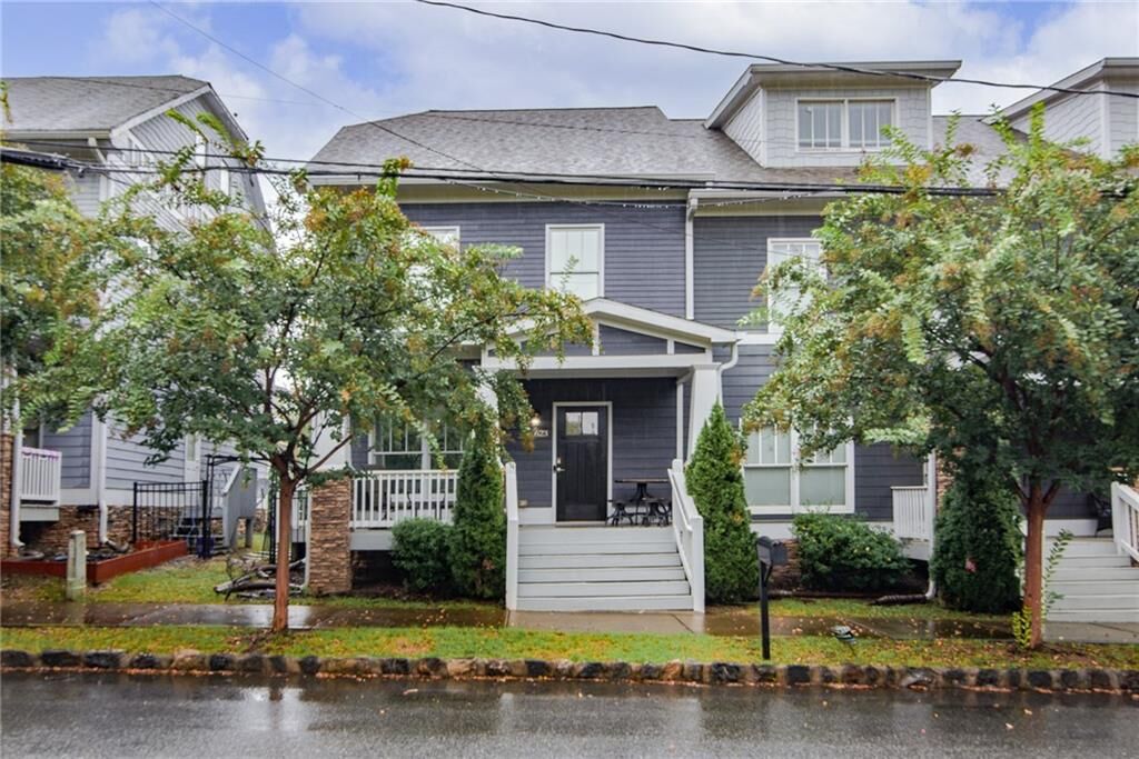 Property Photo:  623 Chestnut Street  GA 30354 