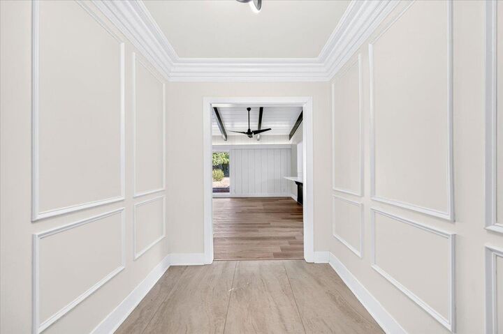 Property Photo: 609 E Hampton Way CA 93704