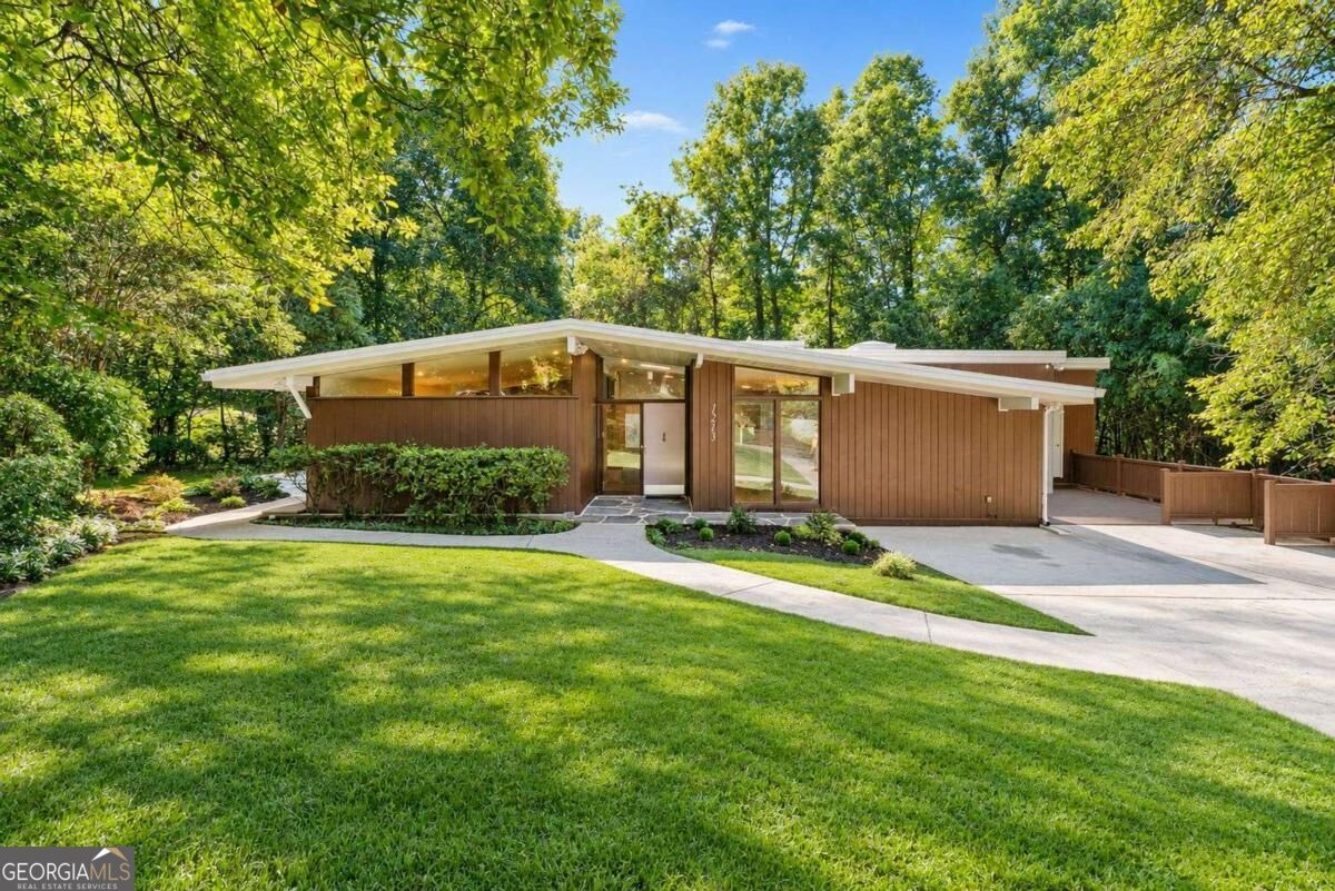 Property Photo:  1213 Poplar Grove Drive NE  GA 30306 