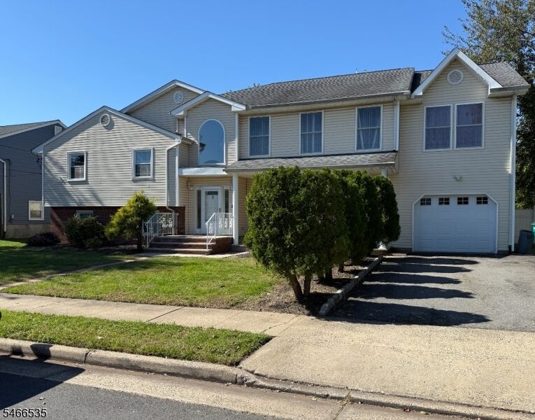 Property Photo:  3 Charles Ct  NJ 08820 