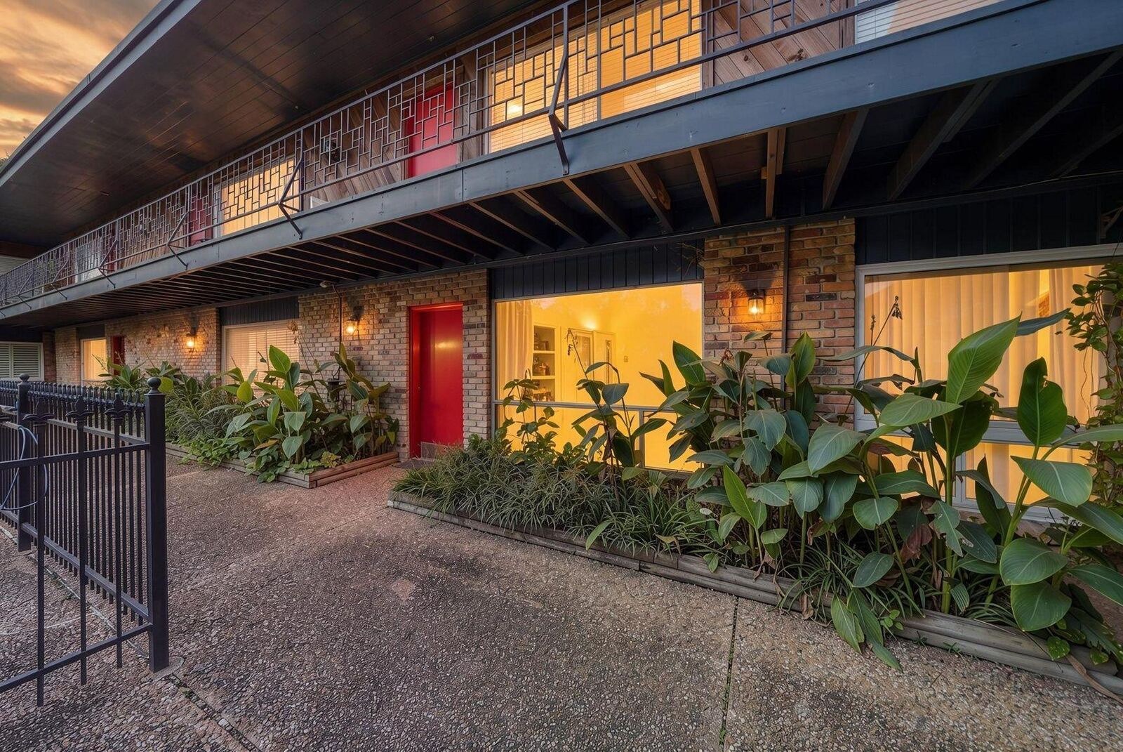 Property Photo: 1849 Marshall Street 9 TX 77098