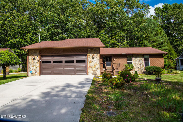 Property Photo:  120 Lakeside Drive  TN 38558 