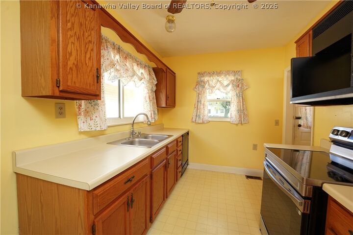Property Photo: 208 21st Street WV 25064