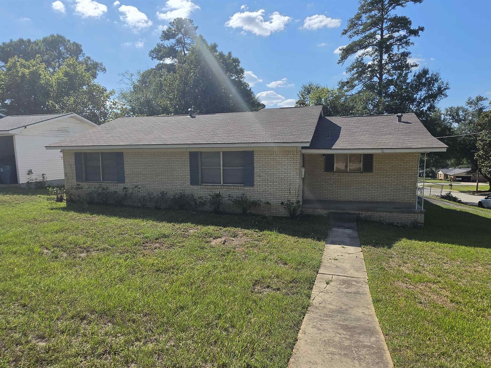 Property Photo: 1200 Walnut St TX 75654