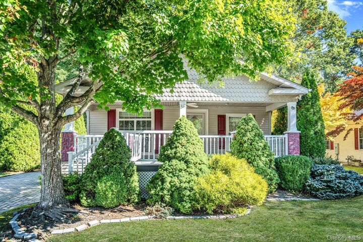 Property Photo:  1661 Old Country Road 516  NY 11901 